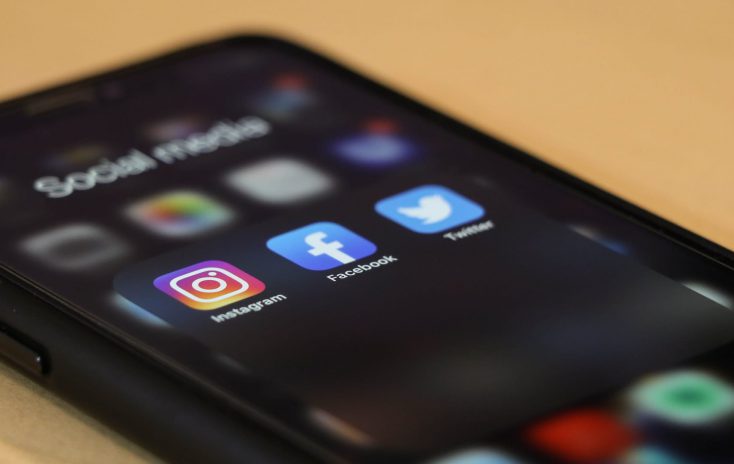 How To Use Social Media in a Double Glazing Business